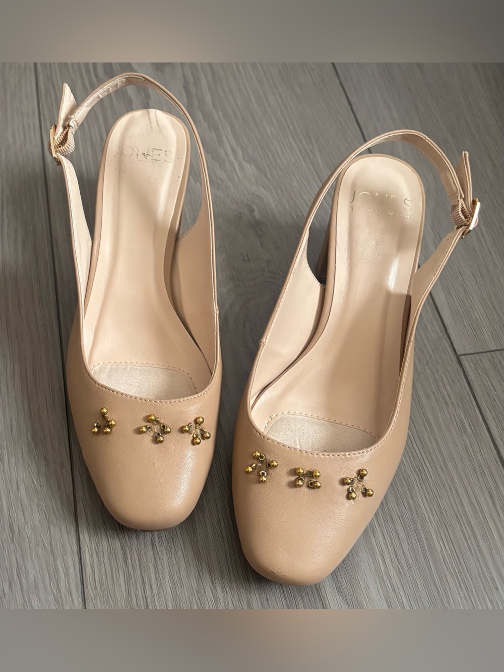 Jones New York Nude Beige heels with Gold Studs